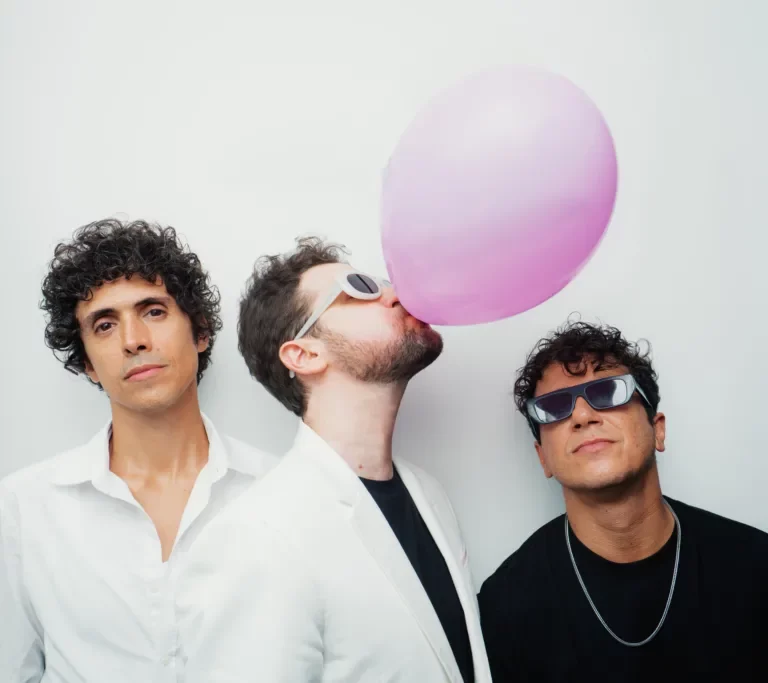 20251007288722-scaled