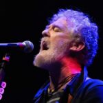 43523786-glen-hansard-bei-einem-auftritt-im-mai-2026-in-london-2JBoDRtnhAfe