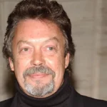 tim-curry-morto